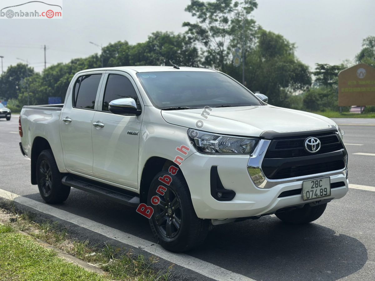 Toyota Hilux 2.4L 4x2 AT